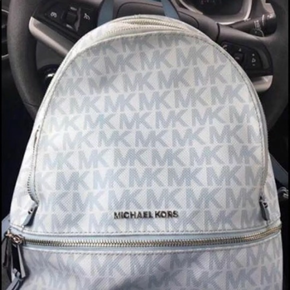 ISO MISSING Michael Kors Light Blue Backpack READ - Picture 3 of 3